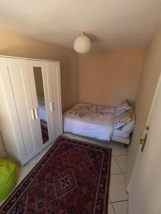 Apartamento Chez Ma Petite Reine 1 Pontoise Exterior foto